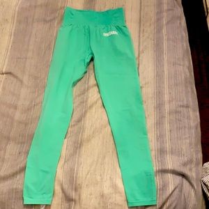 Green gym shark leggings